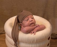 Carla Fotografie - Newborn - basket sleepy hat